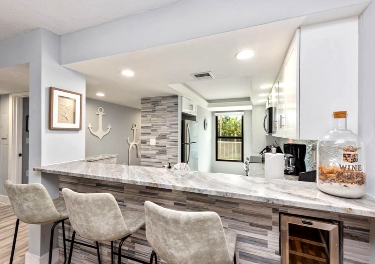Harborview Rentals-Grandview #210-0