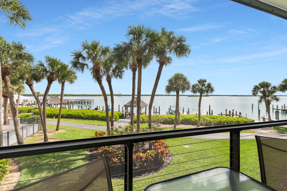 Harborview Rentals-Riverside E204-0
